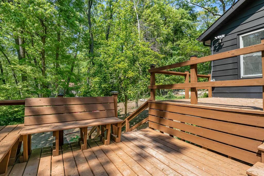 Black Cabin Getaway In Woods I Valpo Valparaiso Bagian luar foto