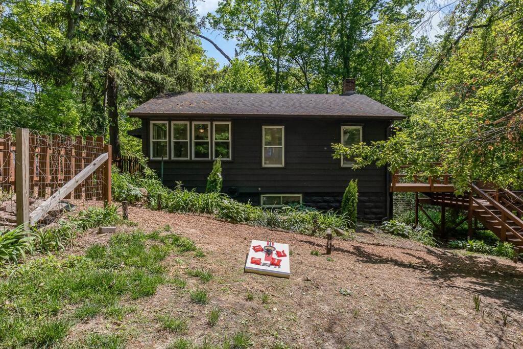 Black Cabin Getaway In Woods I Valpo Valparaiso Bagian luar foto